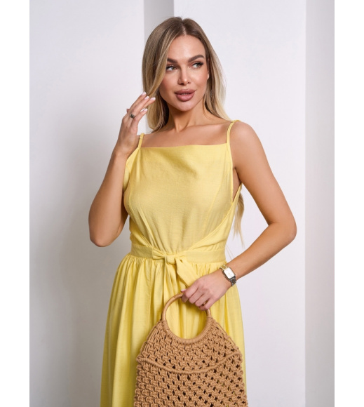 Желтый льняной сарафан кроя на запах
