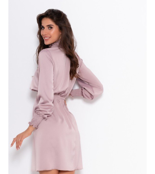 Розовое сатиновое приталенное платье с жаткой