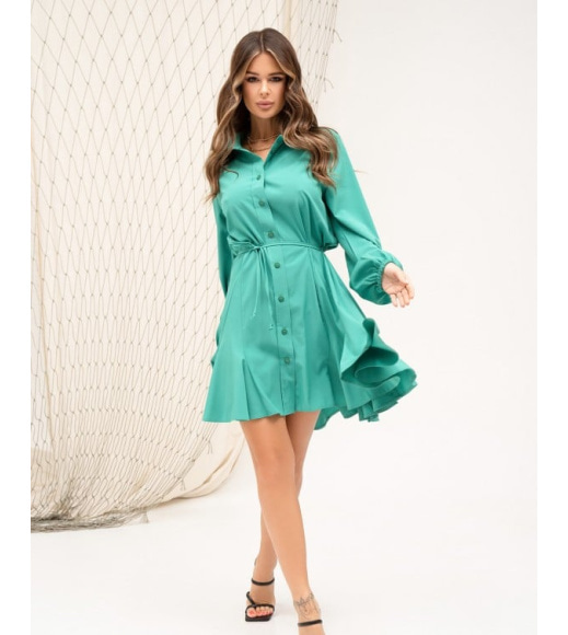 Зеленое платье-рубашка с клиньями