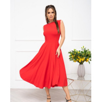 Красное классическое платье без рукавов
