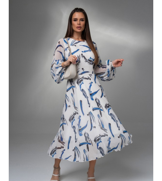Бело-синее принтованное платье из шифона