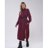 Платье-рубашка цвета бургунди с боковым разрезом