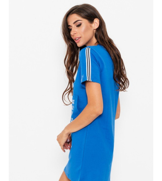 Синє спортивне плаття з принтом на кишені