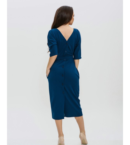 Синя сукня з гудзиками на спинці