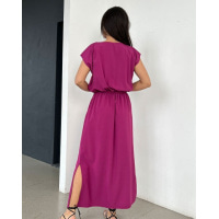Фиолетовое однотонное платье с боковым разрезом