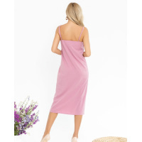 Розовое платье на бретельках в бельевом стиле