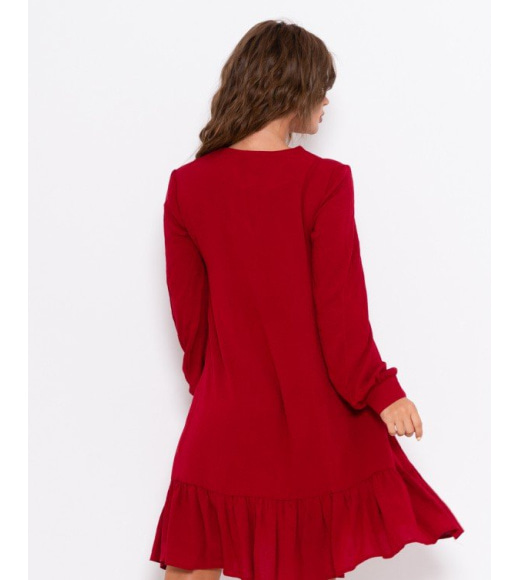 Красное крепдешиновое платье с воланом