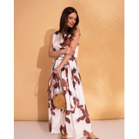 Бело-коричневое сатиновое платье с разрезом