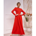 Червона класична сукня з довжиною в підлогу