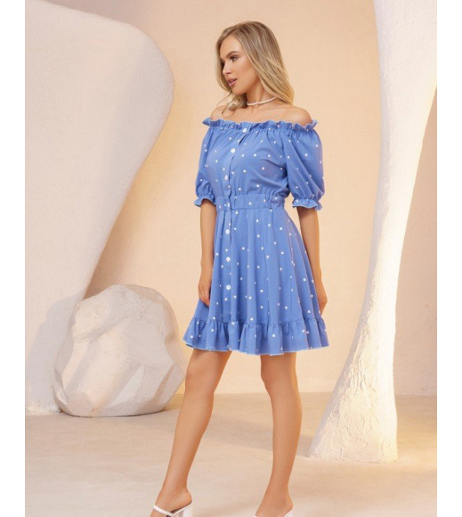 Блакитна сукня в горох із рюшами