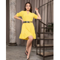 Желтое креповое свободное платье с воланом
