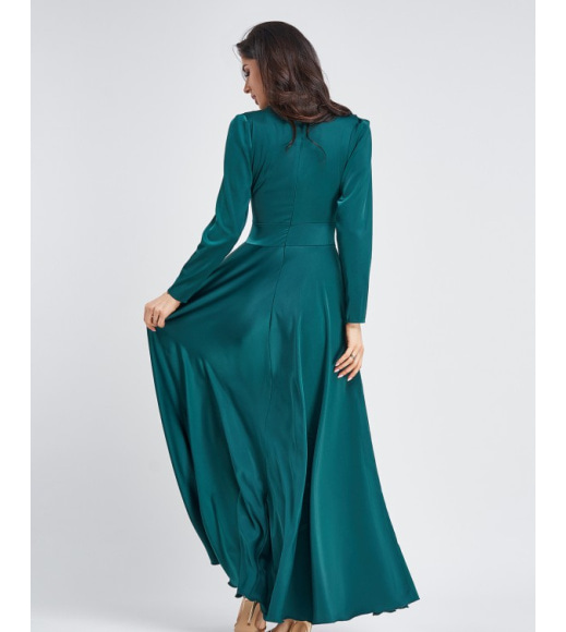 Зеленое сатиновое платье в пол