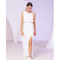 Белое хлопковое длинное платье с разрезом