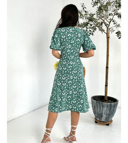 Оливковое цветочное платье с объемными рукавами