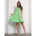 Салатовое свободное платье с воланами