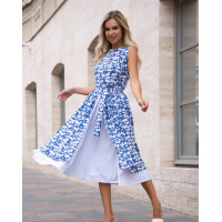 Темно-голубое цветочное платье с разрезом