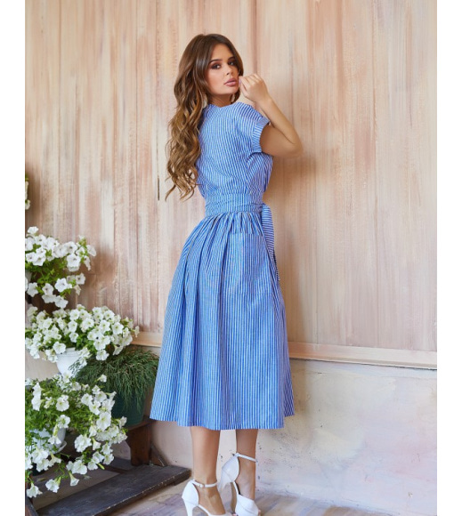 Голубое полосатое платье из льна