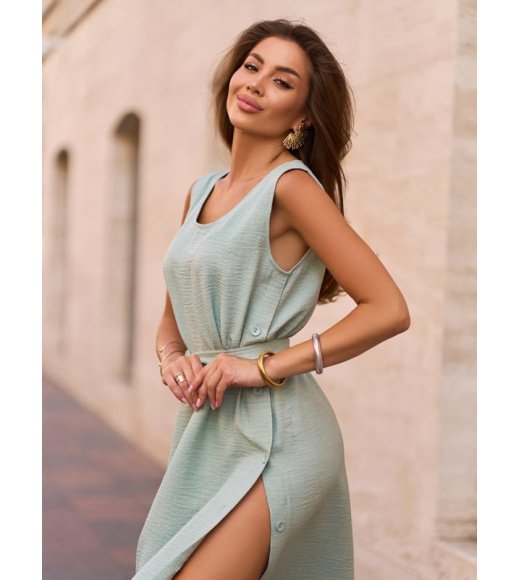 Оливковое льняное платье с разрезом на пуговицах