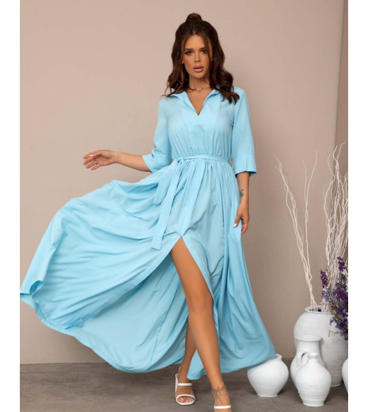 Довге блакитне плаття з розрізом