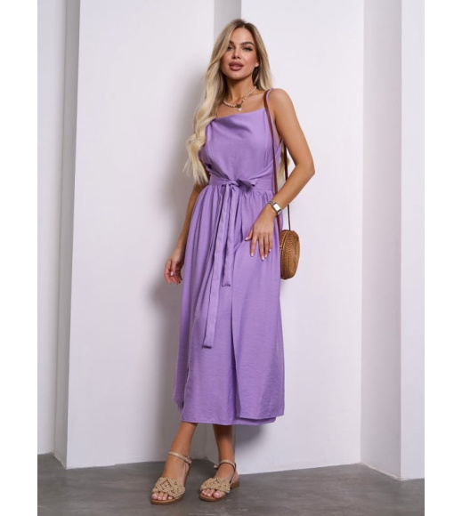 Сиреневый льняной сарафан кроя на запах