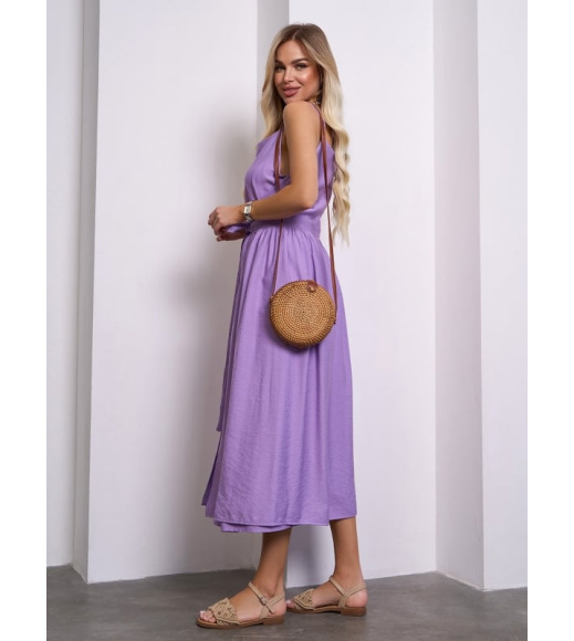 Сиреневый льняной сарафан кроя на запах