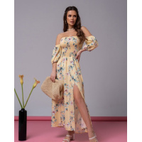 Желтое длинное платье с двумя разрезами