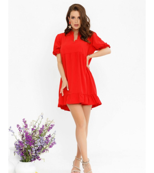 Червона сукня-трапеція з рюшами і воланами