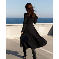 Чорна ангорова сукня з коміром-стійкою