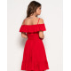 Червона сукня на бретелях зі спущеними плечима