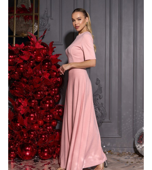 Розовое блестящее платье макси длины