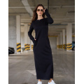 Черное ангоровое длинное платье облегающего кроя