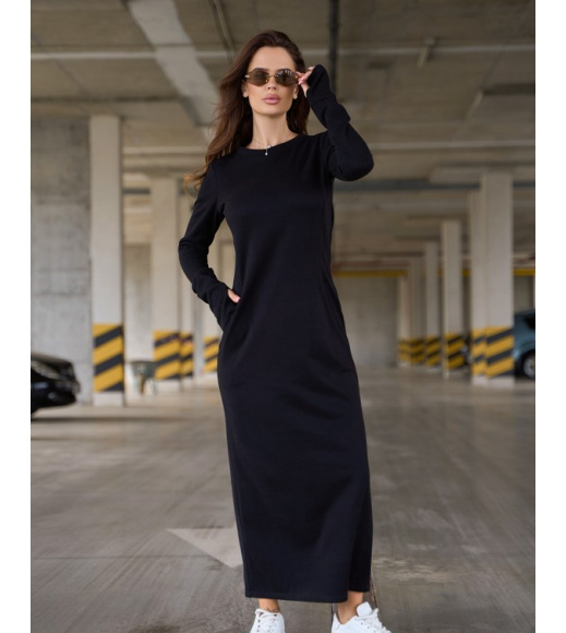 Черное ангоровое длинное платье облегающего кроя