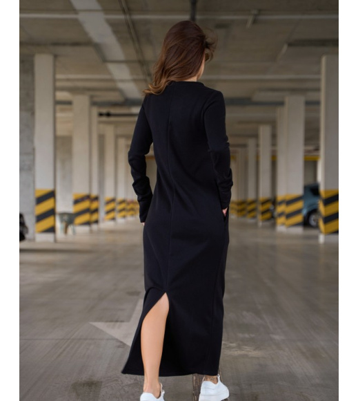 Черное ангоровое длинное платье облегающего кроя