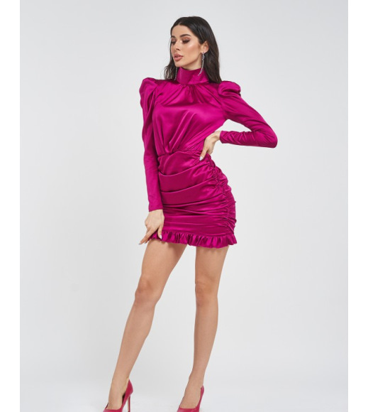 Фиолетовое атласное нарядное платье с драпировкой