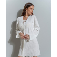 Белое платье из жатки с тесемками