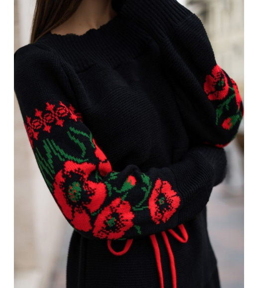 Черно-красное шерстяное платье с узорами на рукавах