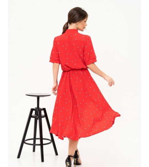 Червона сукня-сорочка в горошок з розкльошеним низом