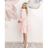 Розовое платье-трапеция с воланами