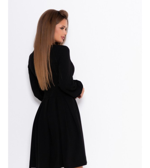 Черное классическое платье с длинными рукавами