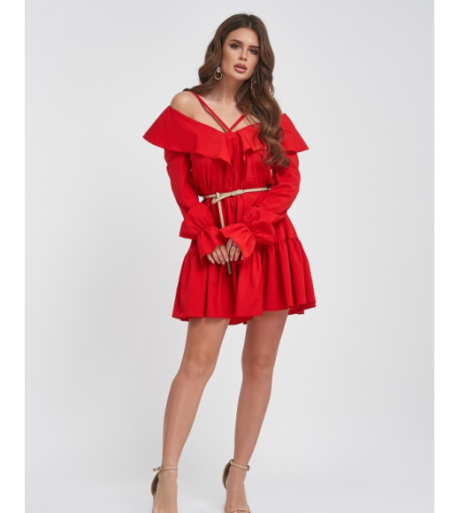 Красное свободное платье с воланами