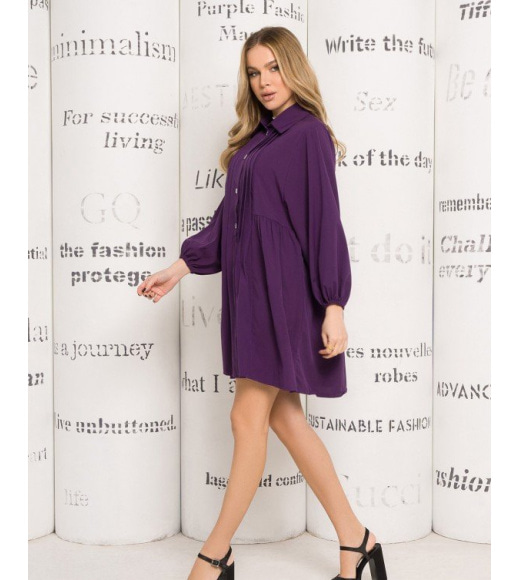 Фиолетовое свободное платье-рубашка со сборками