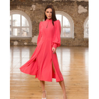 Коралловое приталенное платье с разрезами