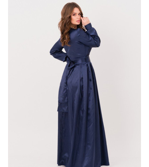Темно-синее длинное платье с кроем на запах