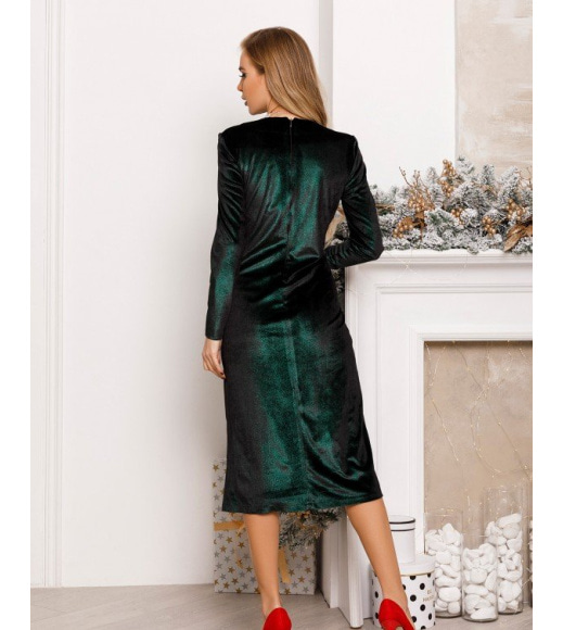 Черно-зеленое велюровое платье с разрезом