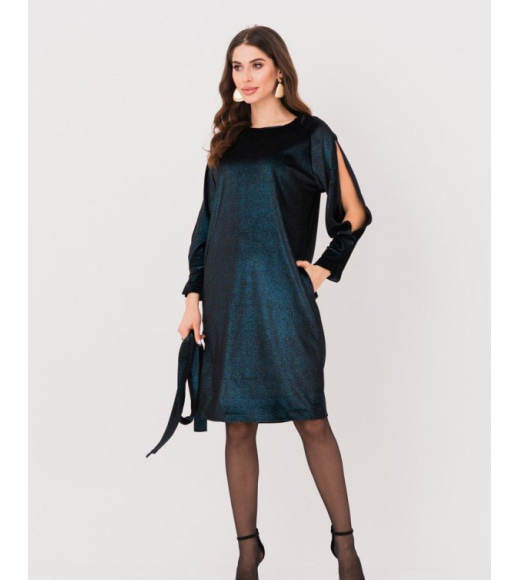 Черно-голубое нарядное платье с вырезами на рукавах