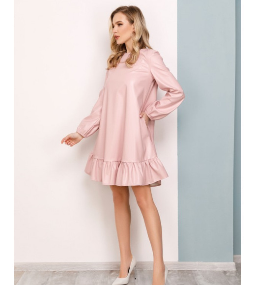 Розовое кожаное платье-трапеция с воланом