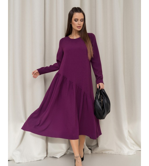 Фіолетова сукня з асиметричним воланом