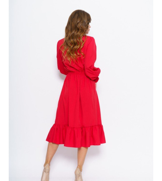 Красное приталенное миди платье с жаткой