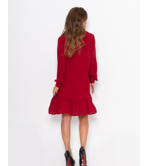 Бордовое крепдешиновое платье с воланом