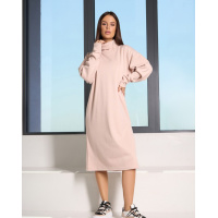 Бежевое ангоровое платье-гольф с разрезом